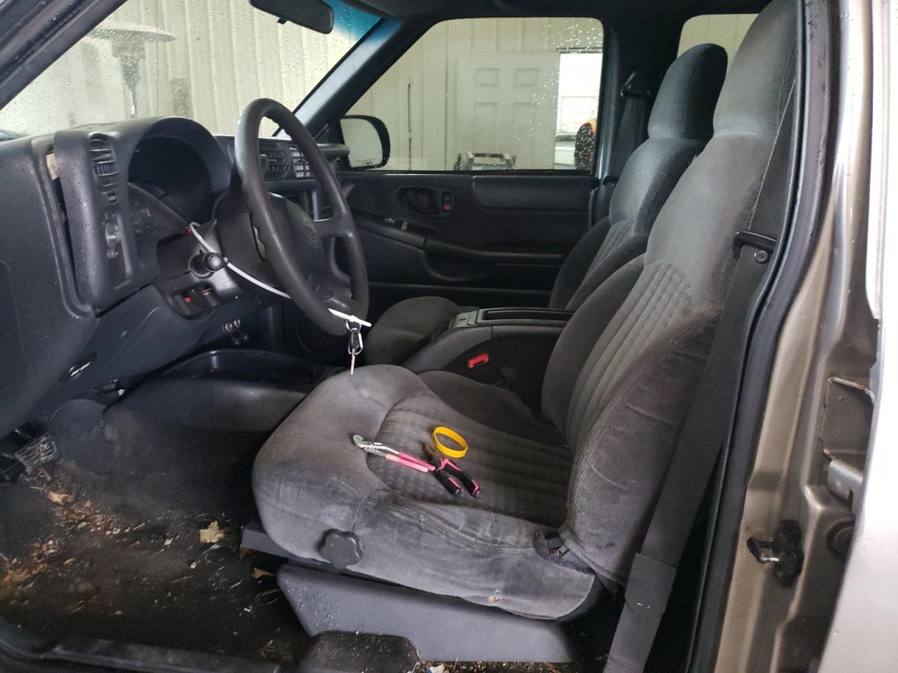 2001 Chevrolet Blazer VIN: 1GNCS13W412148856 Lot: 90370075