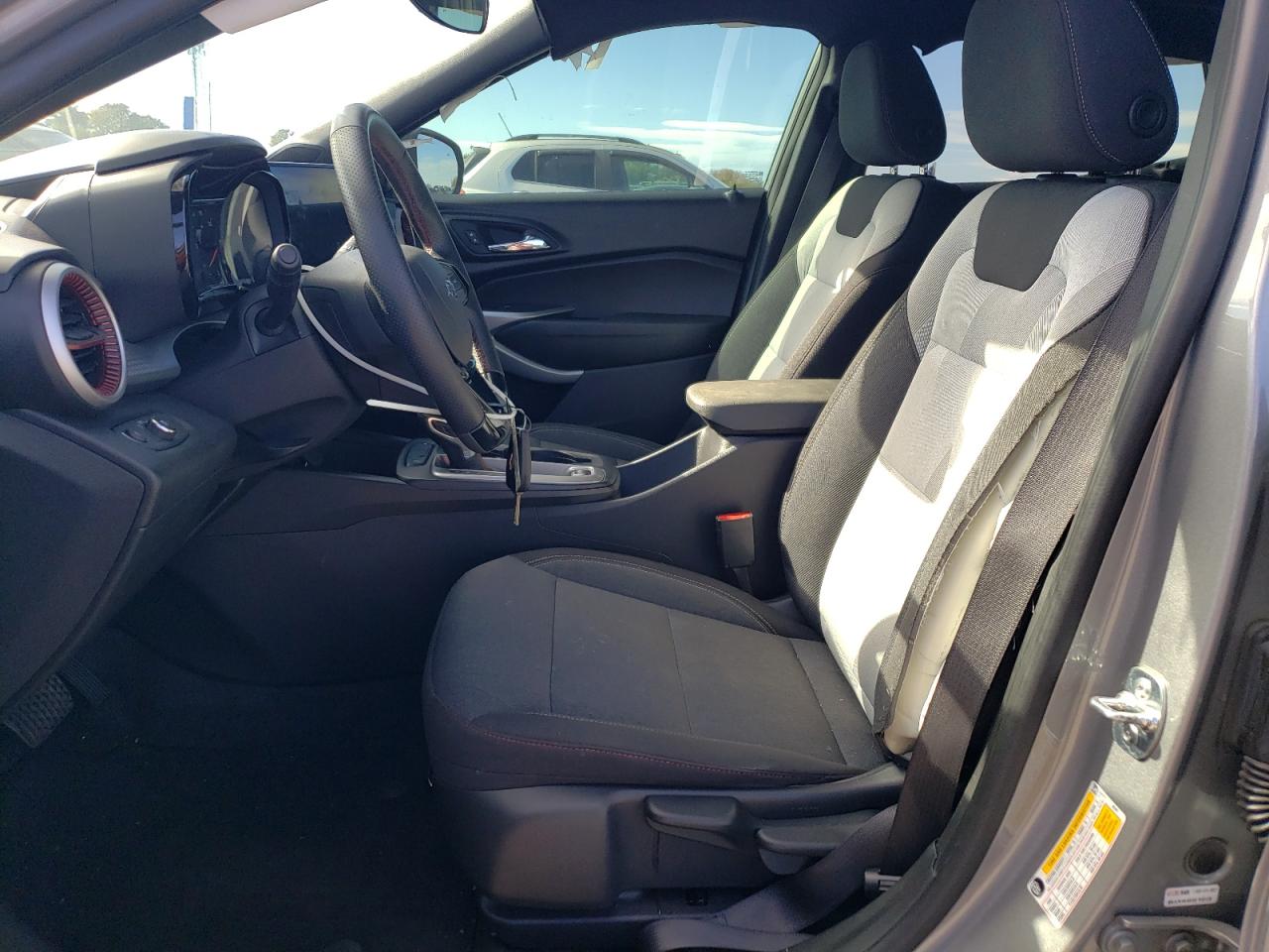 2025 Chevrolet Trax 1Rs VIN: KL77LGEP6SC154411 Lot: 86516365