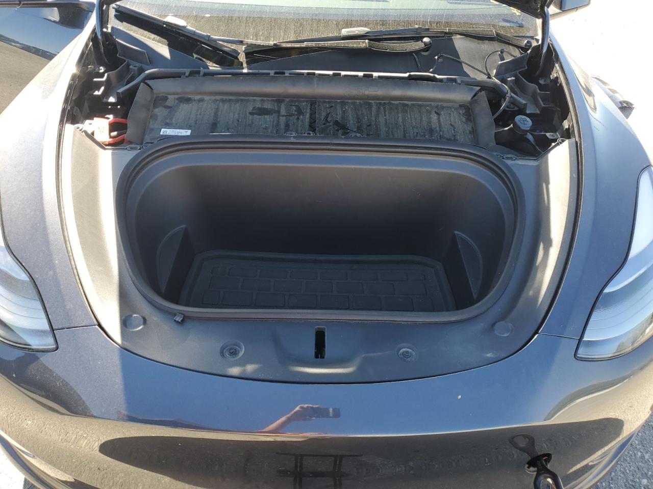 2024 Tesla Model Y VIN: 7SAYGDED7RF106609 Lot: 82500405