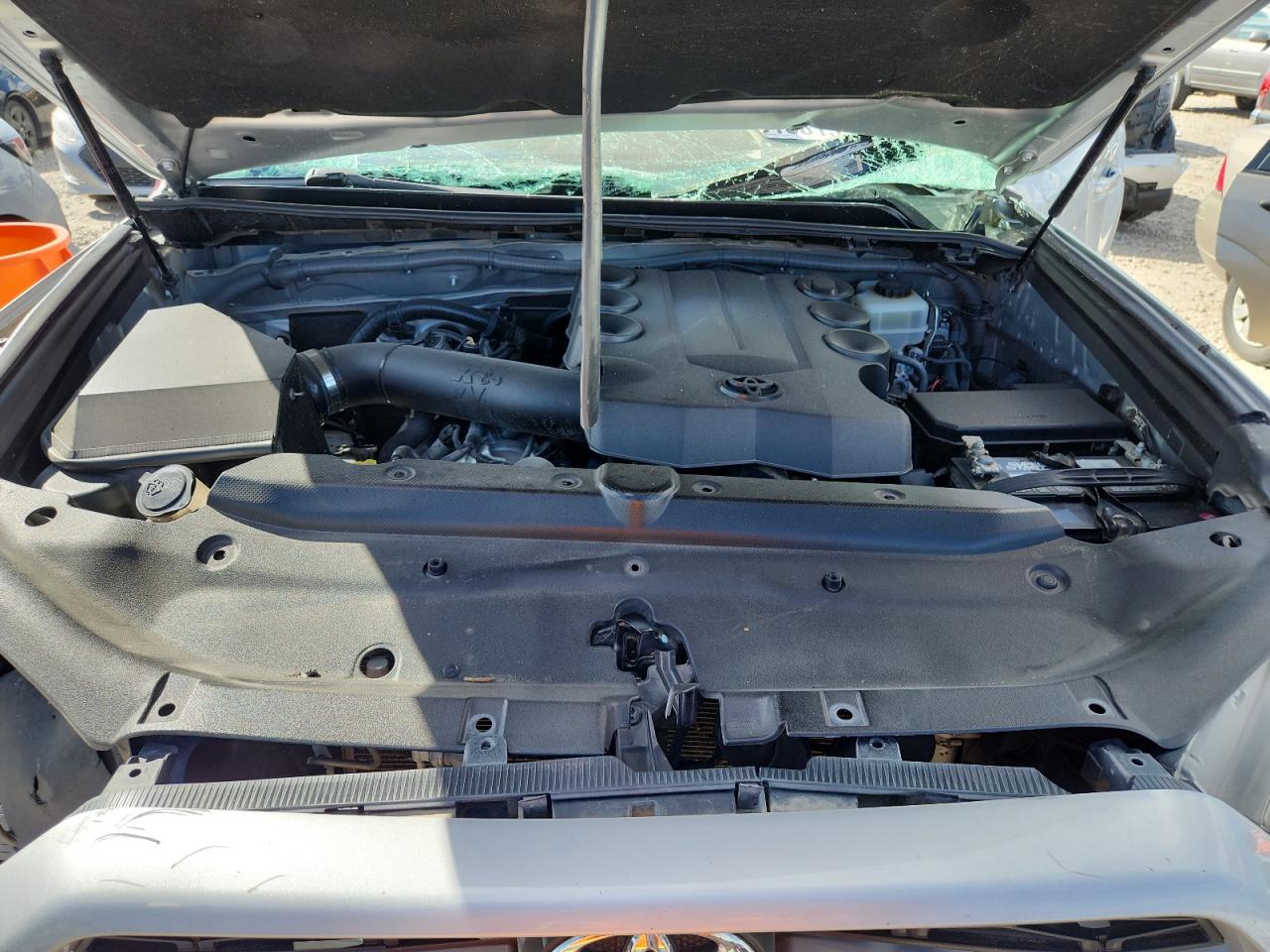 2015 Toyota 4Runner Sr5/Sr5 Premium VIN: JTEBU5JR9F5214936 Lot: 86106155