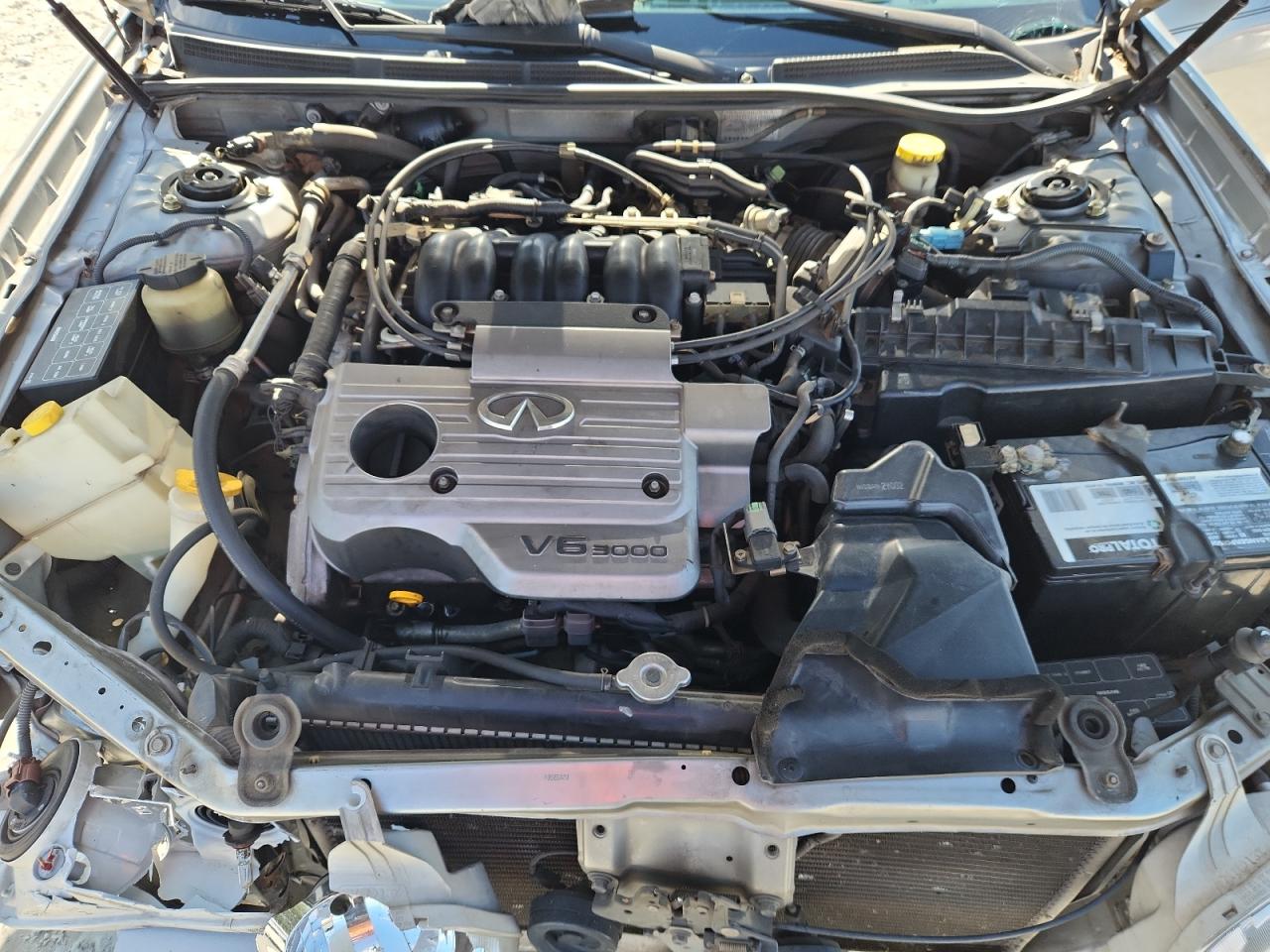 2000 Infiniti I30 VIN: JNKCA31A6YT205785 Lot: 85593785
