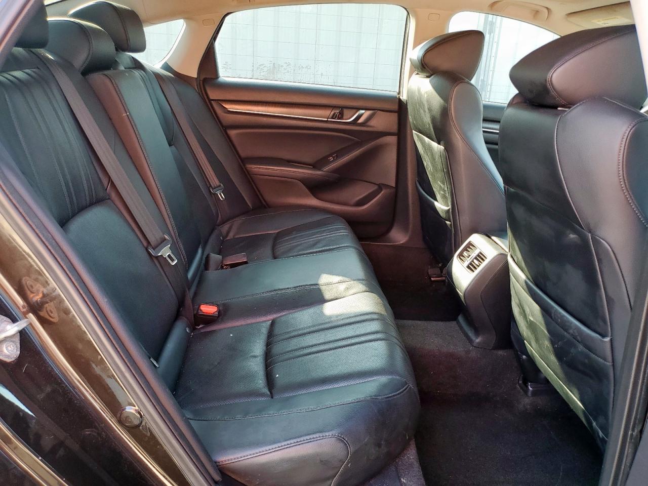 2018 Honda Accord Exl VIN: 1HGCV1F52JA096556 Lot: 84990285