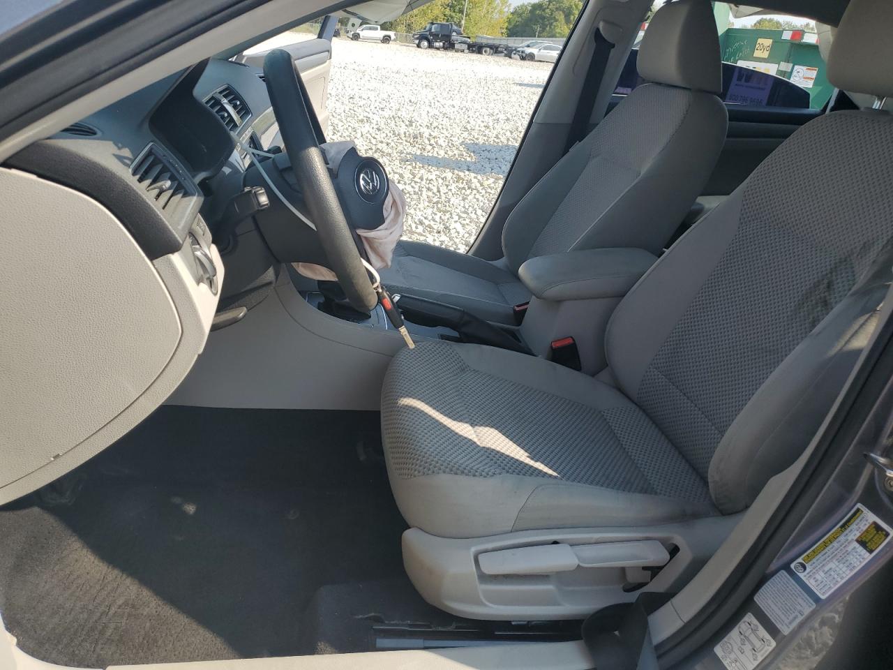 2015 Volkswagen Passat S VIN: 1VWAT7A31FC063366 Lot: 85126505