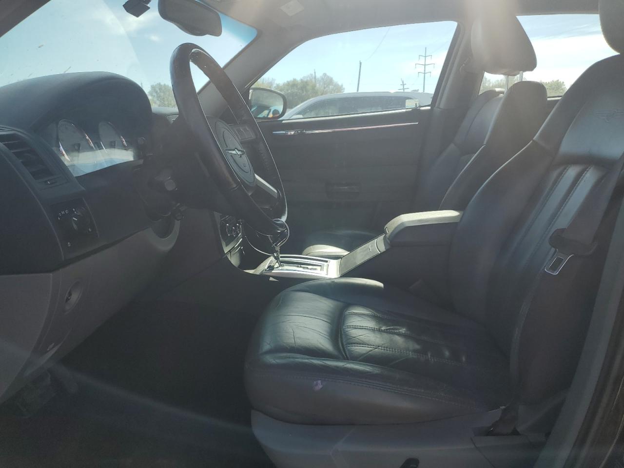 2005 Chrysler 300C VIN: 2C3AA63H35H104303 Lot: 82310295