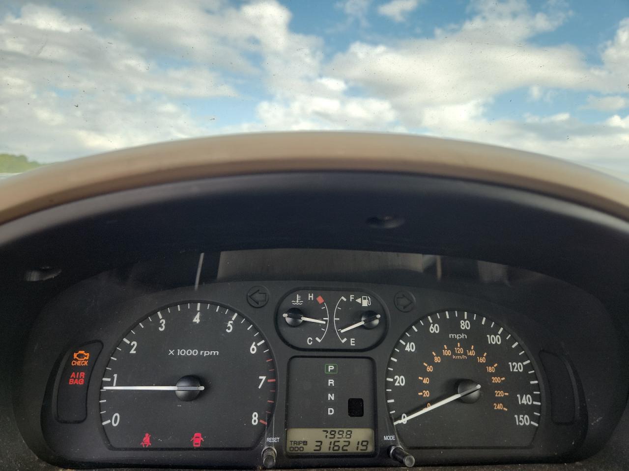 2004 Kia Optima Lx VIN: KNAGD128945318409 Lot: 85505465