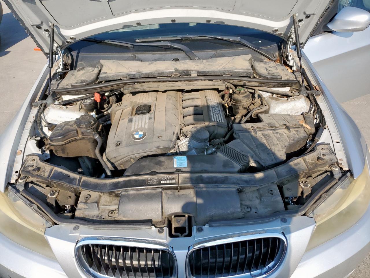 2010 BMW 328 I VIN: WBAPH7G51ANM52106 Lot: 84205015