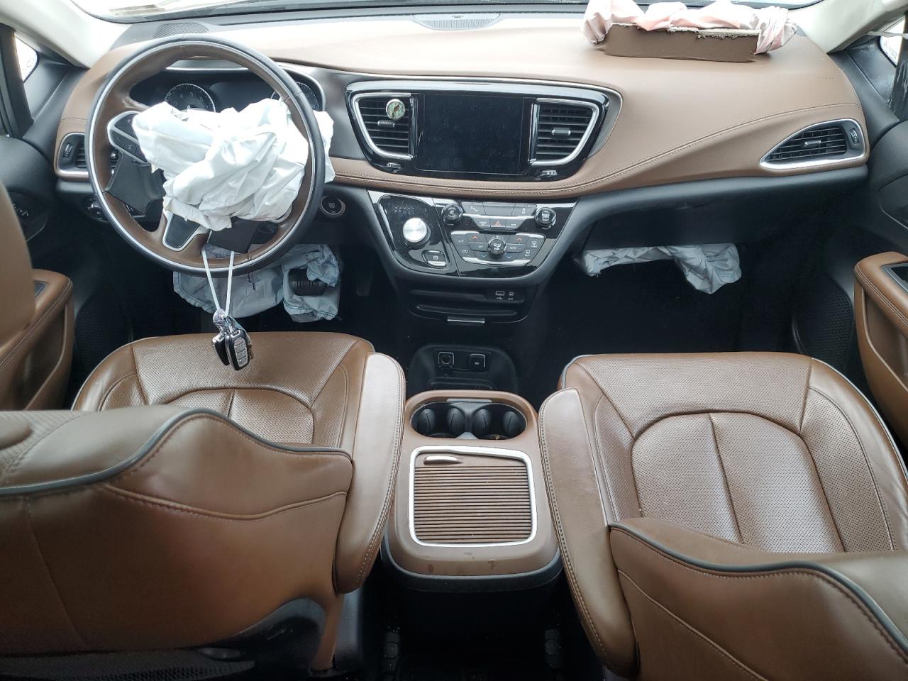 2017 Chrysler Pacifica Limited VIN: 2C4RC1GG5HR592603 Lot: 87089725