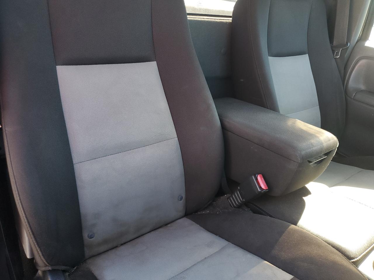 2004 Ford Ranger VIN: 1FTYR10UX4PB25702 Lot: 82563365