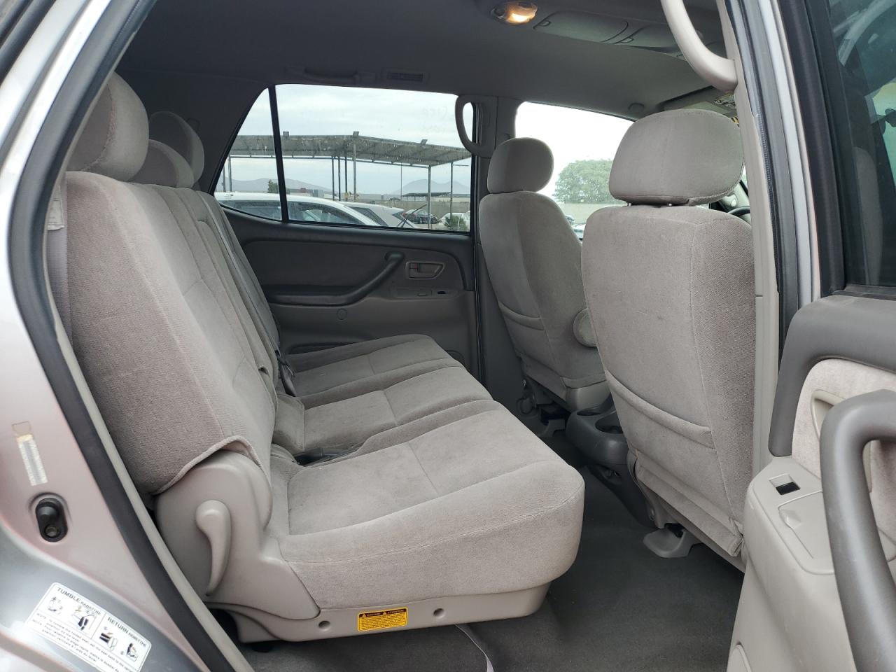 2002 Toyota Sequoia Sr5 VIN: 5TDZT34A62S059640 Lot: 82334955