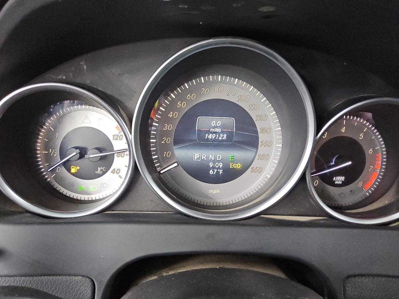 2014 Mercedes-Benz C 350 VIN: WDDGF5HB7EA949827 Lot: 83769075