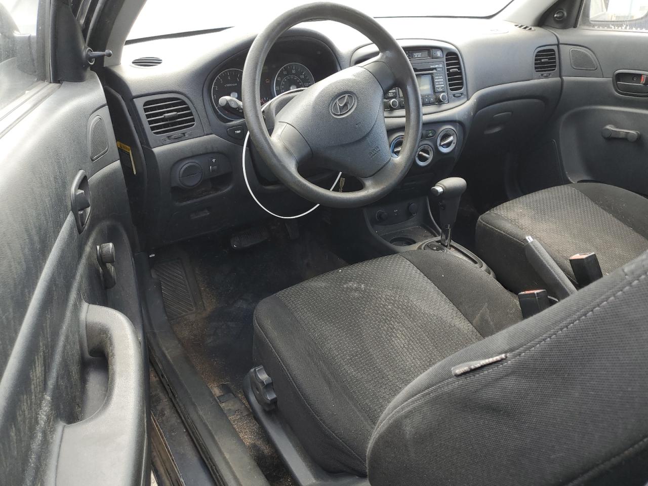 2009 Hyundai Accent Gs VIN: KMHCM36CX9U111810 Lot: 85764835