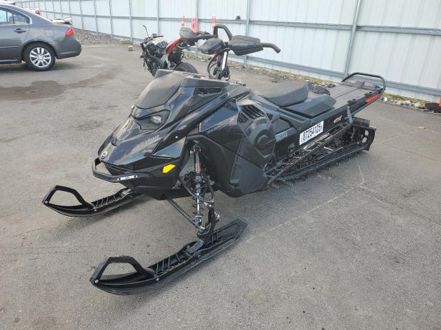 2024 SKIDOO SUMMIT X  