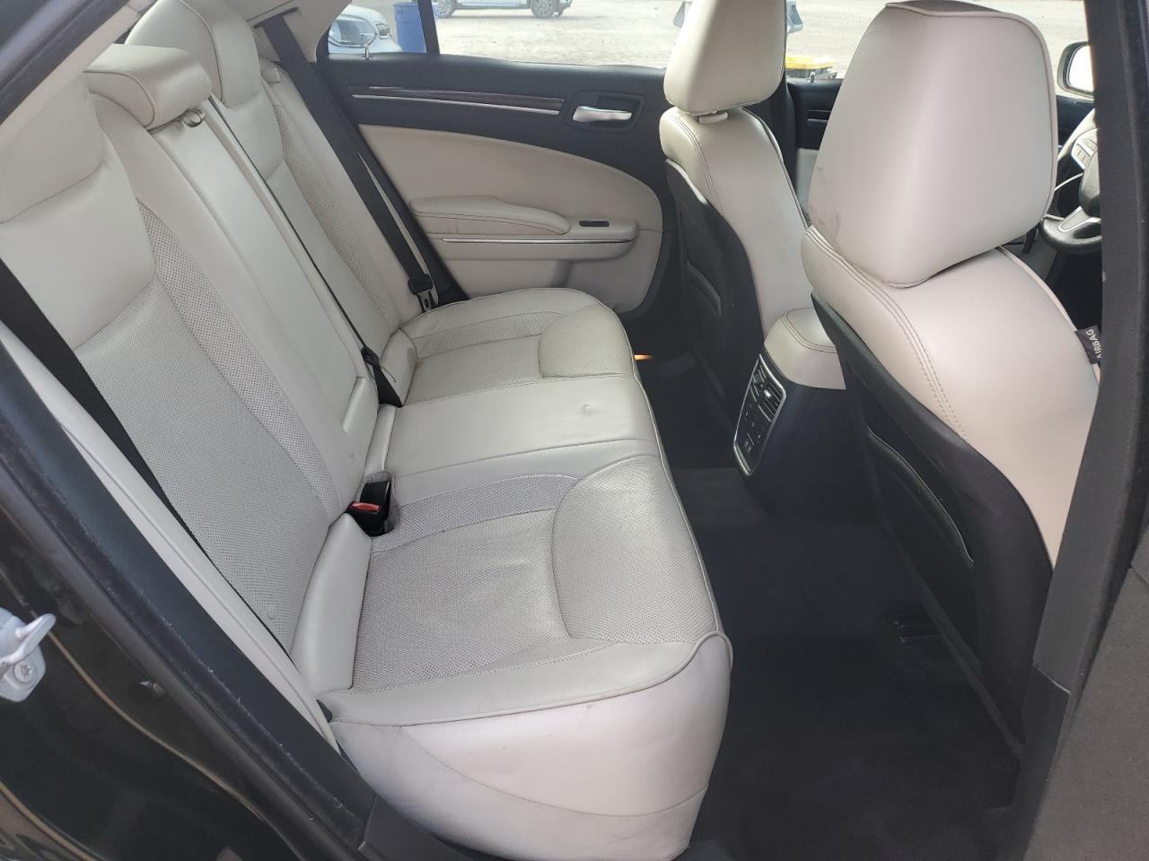 2017 Chrysler 300C VIN: 2C3CCAEG4HH596533 Lot: 82302535