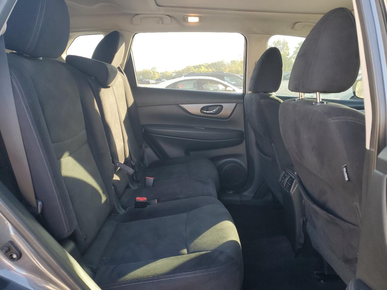 2014 Nissan Rogue S VIN: 5N1AT2MT4EC818957 Lot: 81641185