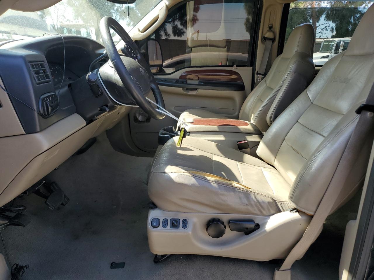 2005 Ford Excursion Limited VIN: 1FMNU42S55ED40038 Lot: 81892325