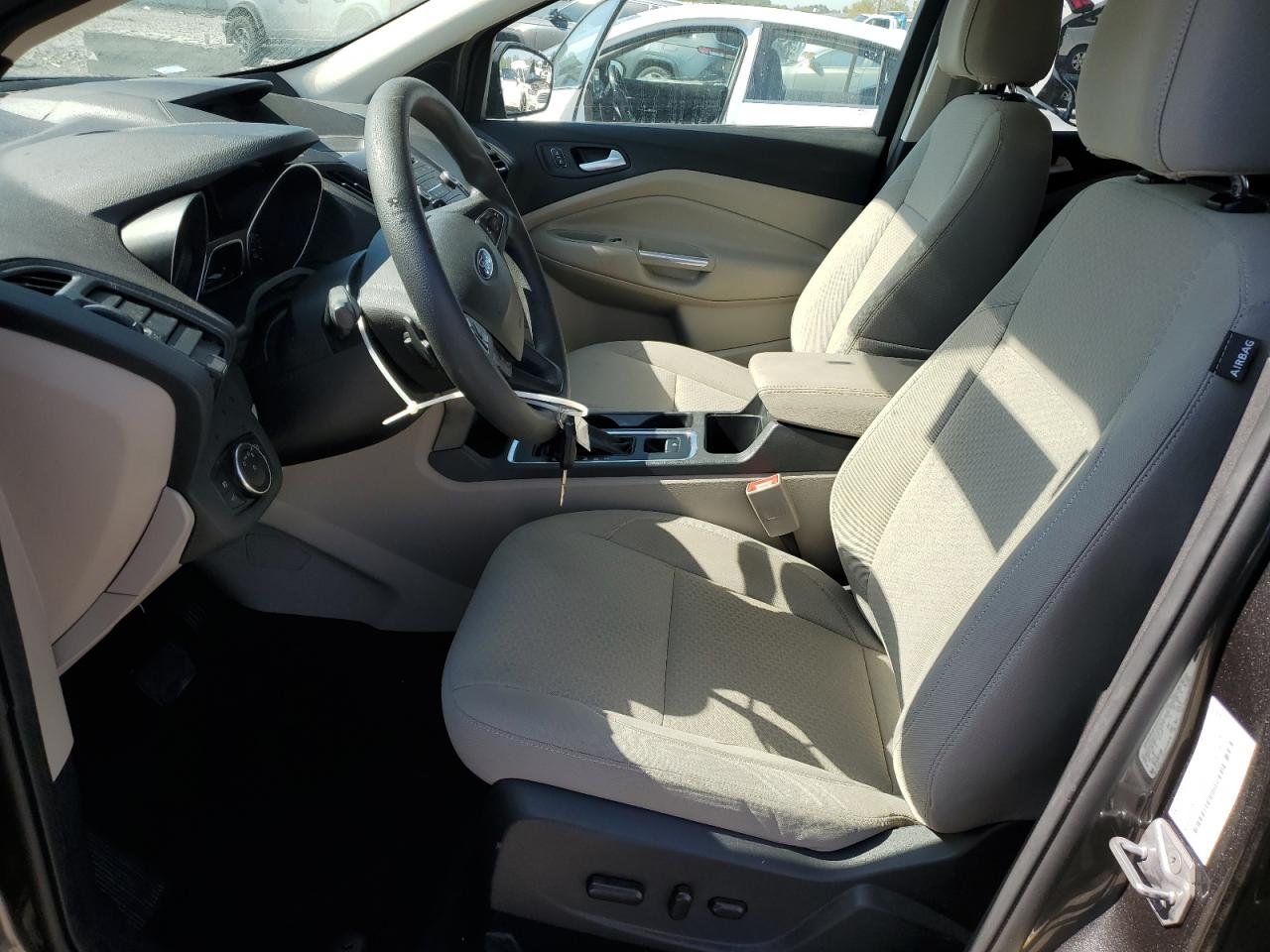 2017 Ford Escape Se VIN: 1FMCU0GD6HUA53733 Lot: 82150315