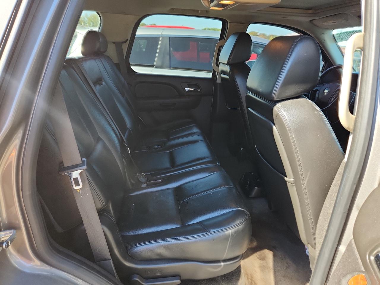 2007 Chevrolet Tahoe K1500 VIN: 1GNFK13067J105059 Lot: 84232775