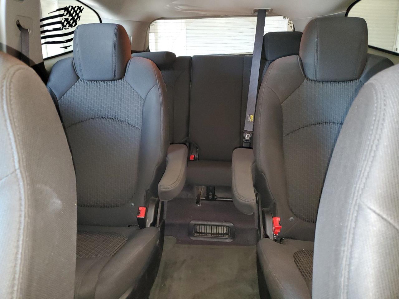 2010 Chevrolet Traverse Lt VIN: 1GNLVGED3AS147090 Lot: 81911905