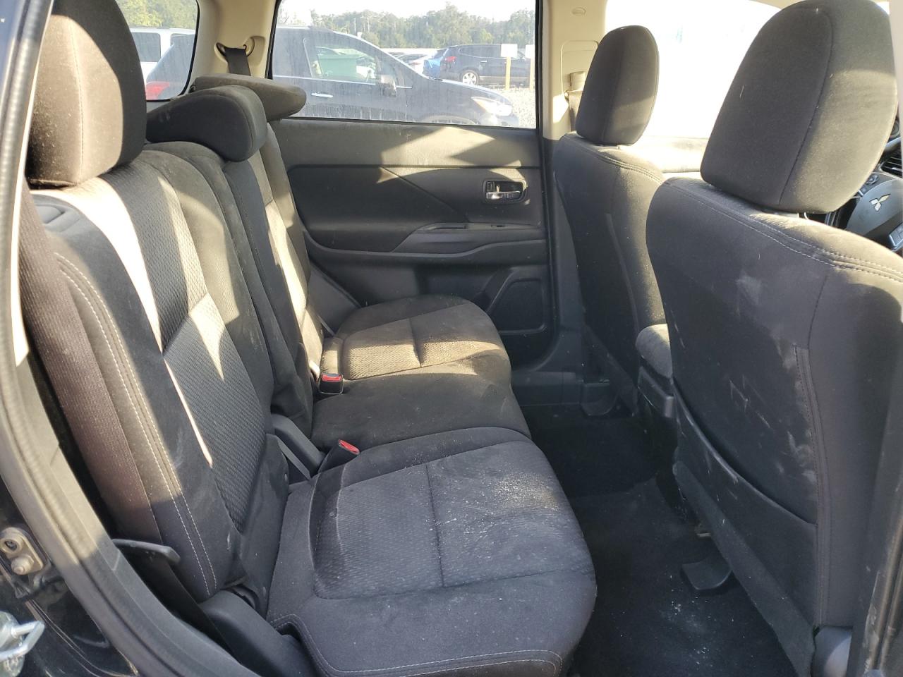 2018 Mitsubishi Outlander Se VIN: JA4AD3A39JZ018118 Lot: 82569625