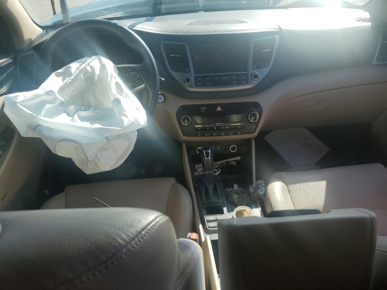 2017 Hyundai Tucson Limited VIN: KM8J33A22HU390533 Lot: 82200505