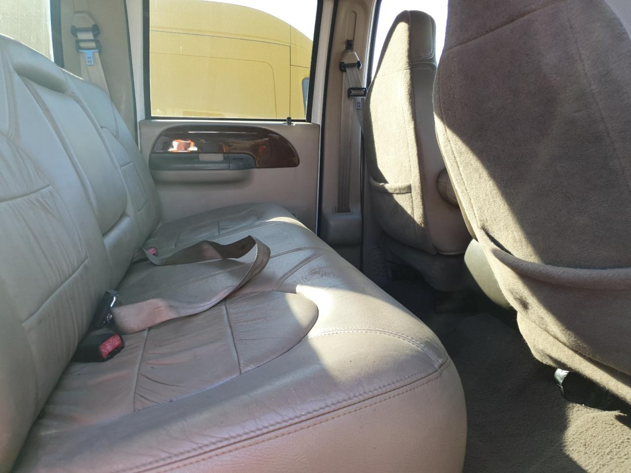 2000 Ford F350 Srw Super Duty VIN: 1FTSW31F9YEC44370 Lot: 85092035