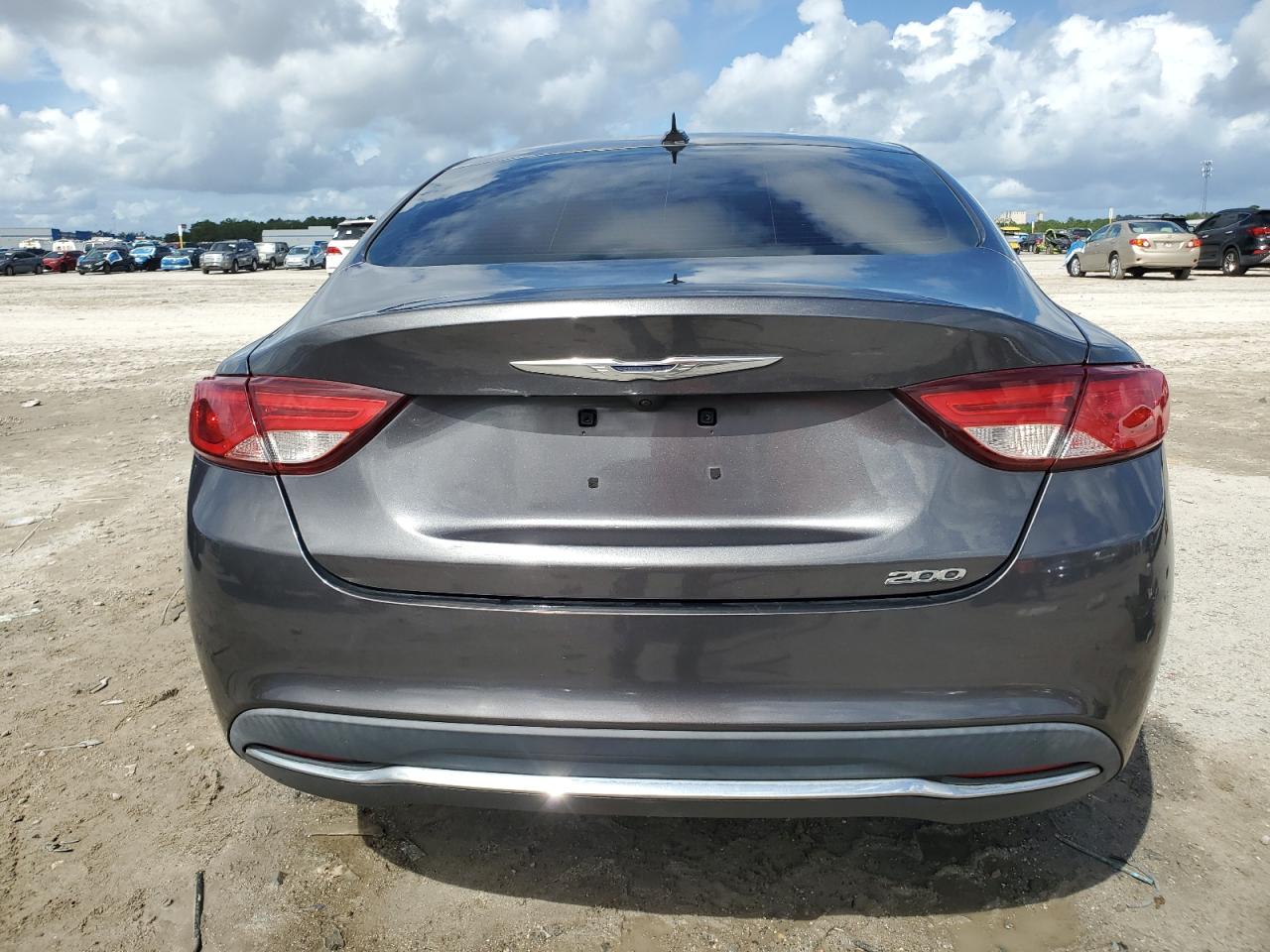 2015 Chrysler 200 Limited VIN: 1C3CCCAB5FN696747 Lot: 85830425