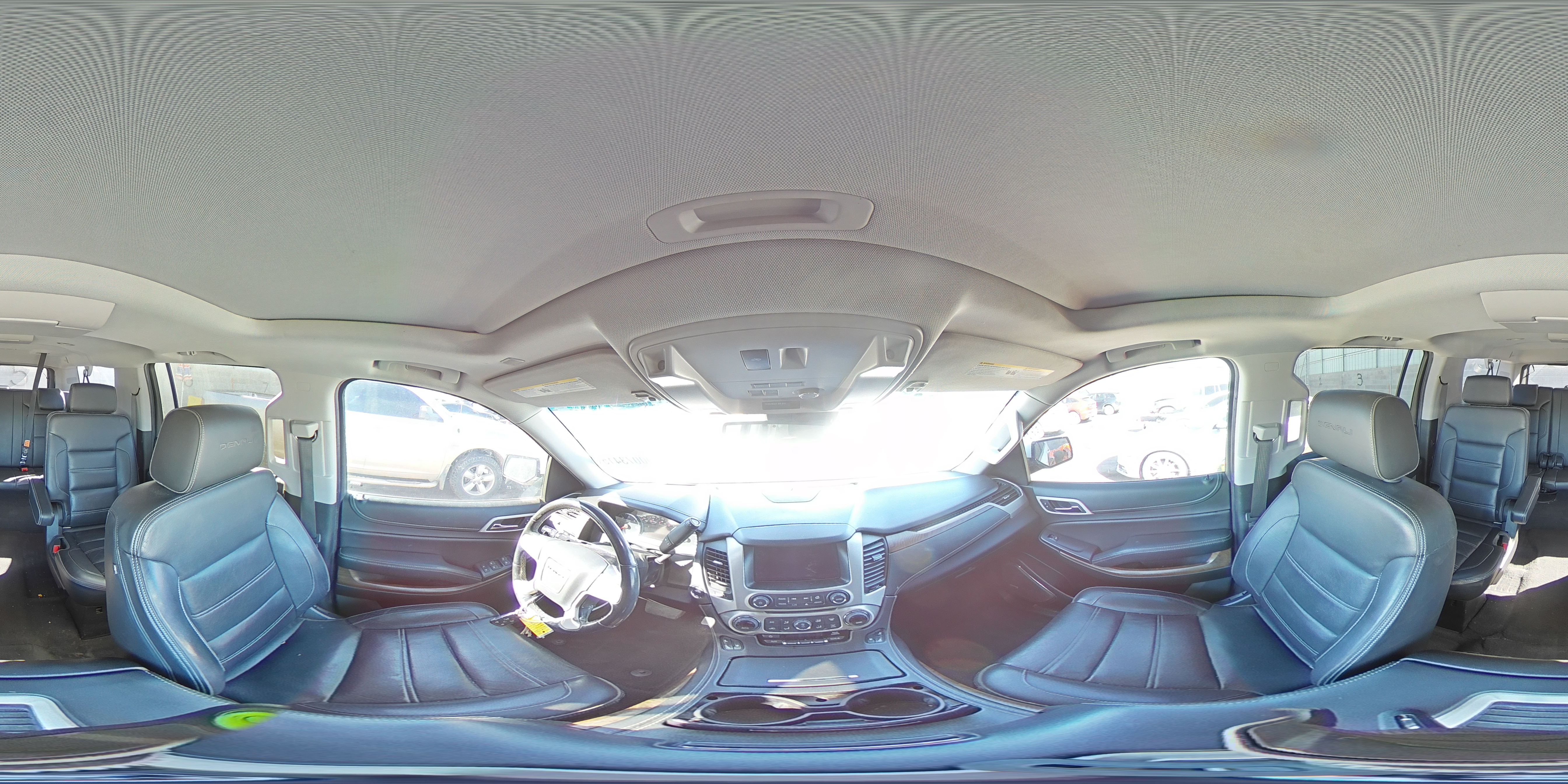 2019 GMC Yukon Xl Denali VIN: 1GKS2HKJ2KR115886 Lot: 90073415