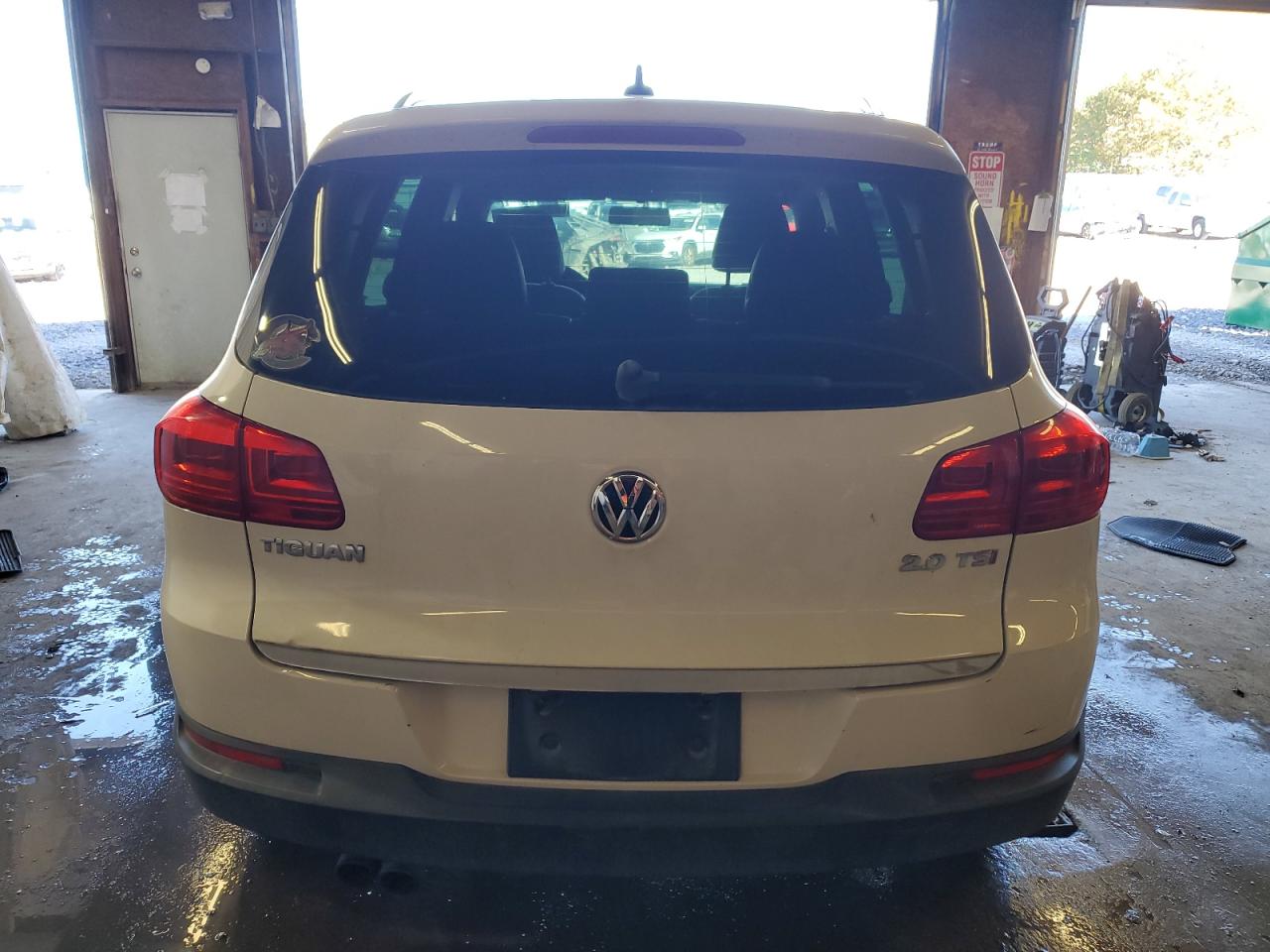2012 Volkswagen Tiguan S VIN: WVGAV7AX4CW547358 Lot: 82552625