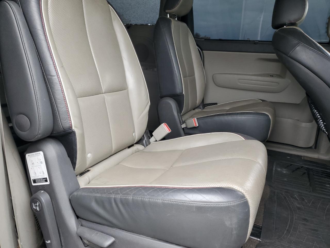 2017 Kia Sedona Lx VIN: KNDMB5C1XH6239724 Lot: 82782915