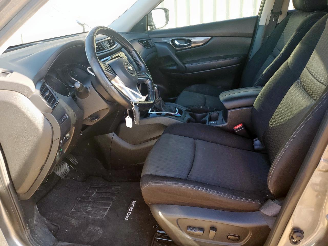 2020 Nissan Rogue S VIN: JN8AT2MT1LW005693 Lot: 90625275