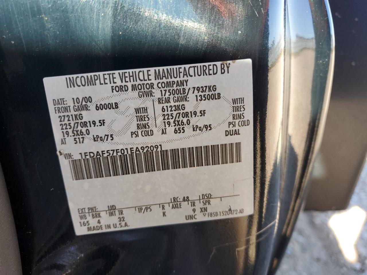 2001 Ford F550 Super Duty VIN: 1FDAF57F01EA92091 Lot: 86112265