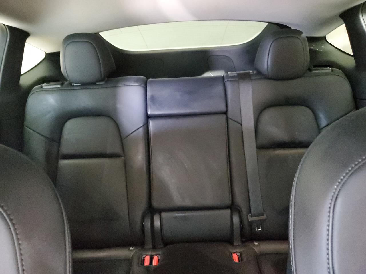 2022 Tesla Model Y VIN: 7SAYGDEF0NF469586 Lot: 91021255