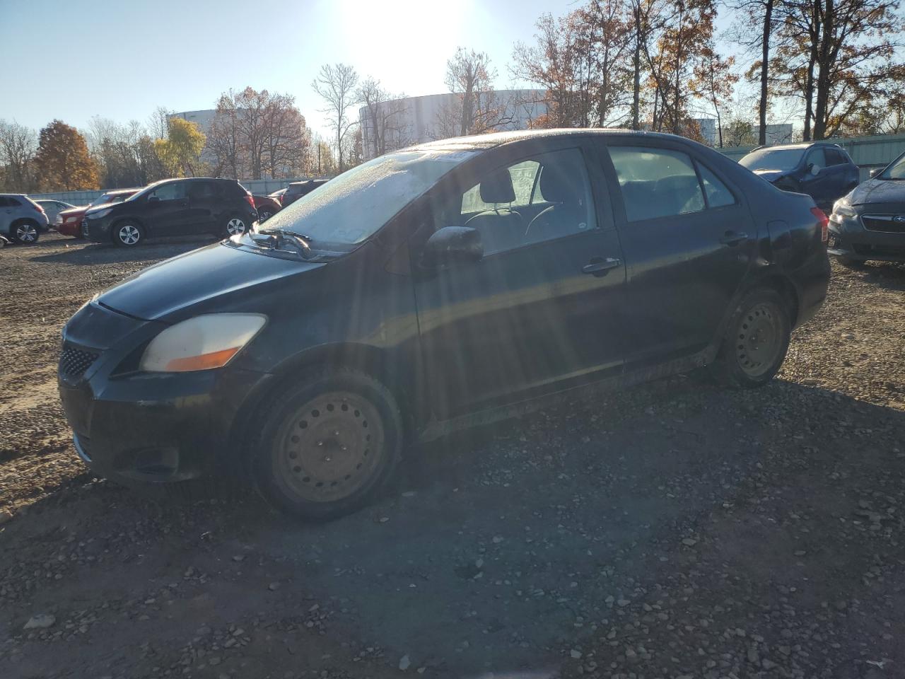 TOYOTA YARIS 2009. Lot# 90036135. VIN JTDBT903691330019. Photo 1