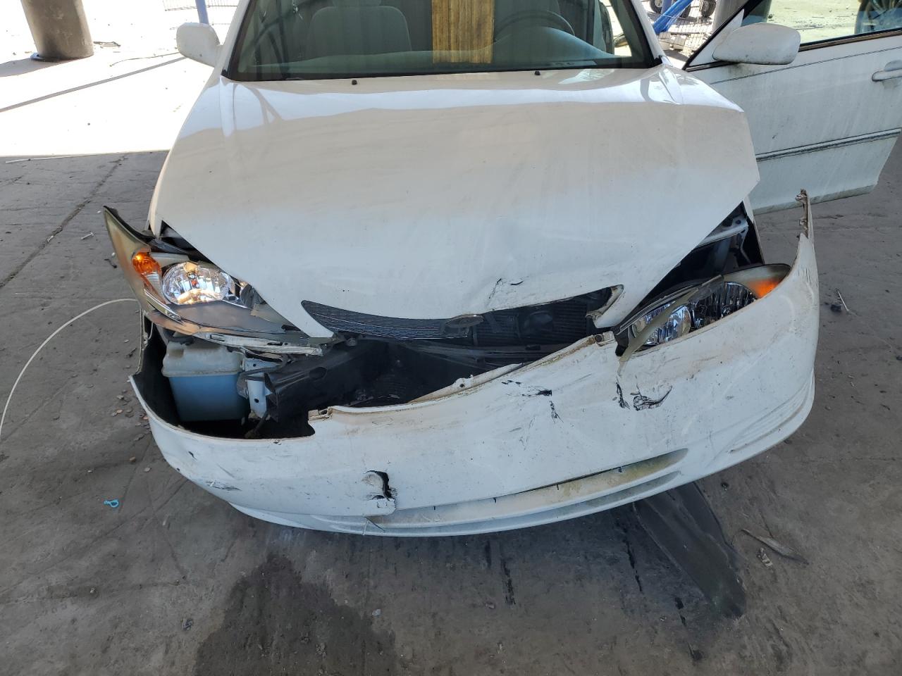 2002 Toyota Camry Le VIN: 4T1BE32KX2U056142 Lot: 84725525