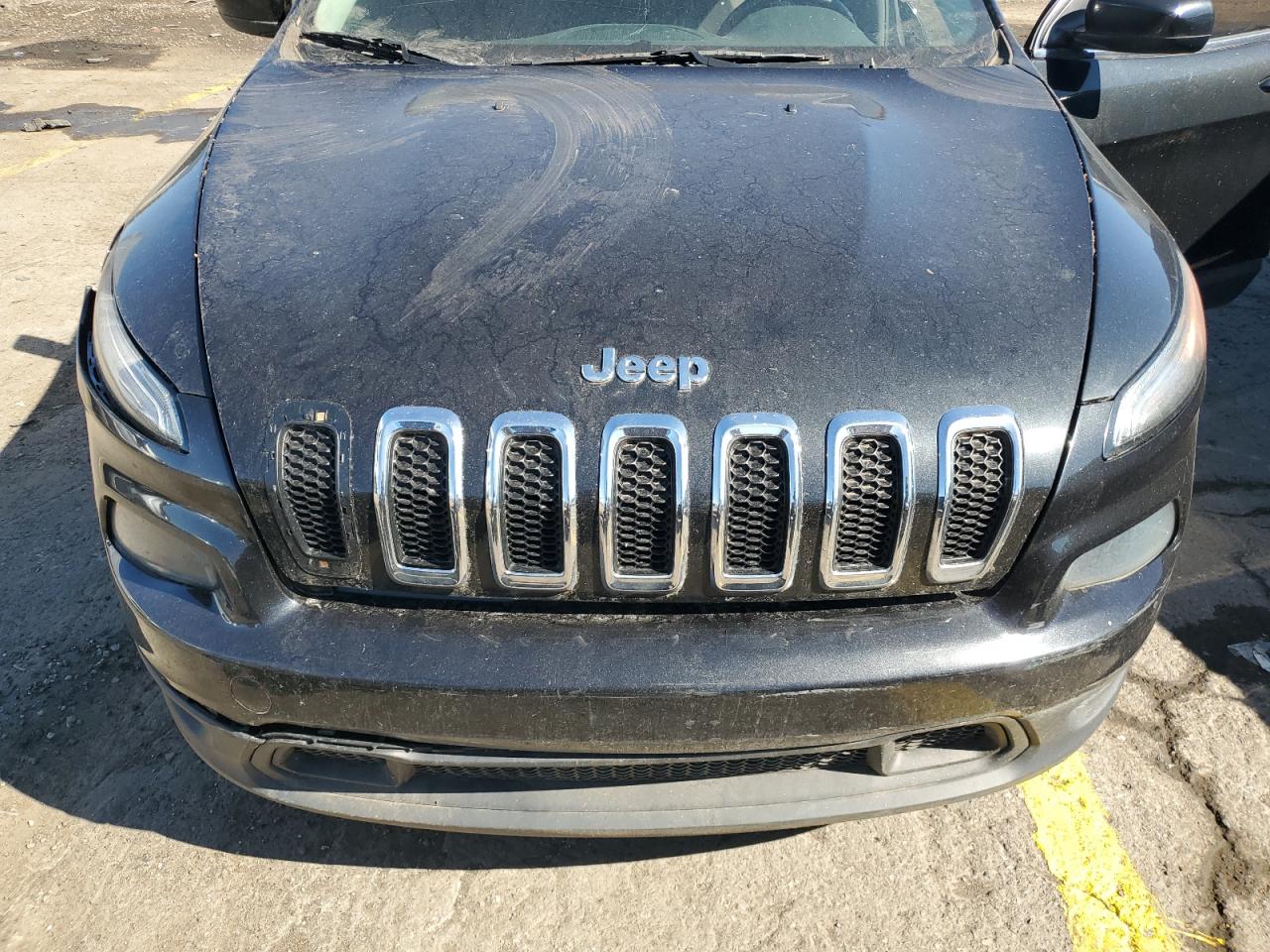 2014 Jeep Cherokee Latitude VIN: 1C4PJLCS9EW105179 Lot: 82290845