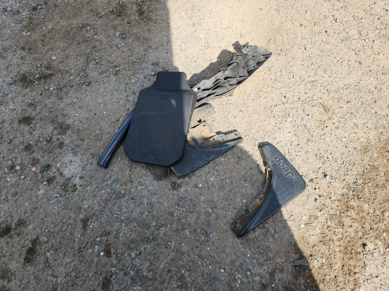 2018 Jeep Grand Cherokee Laredo VIN: 1C4RJEAG0JC338561 Lot: 82331845