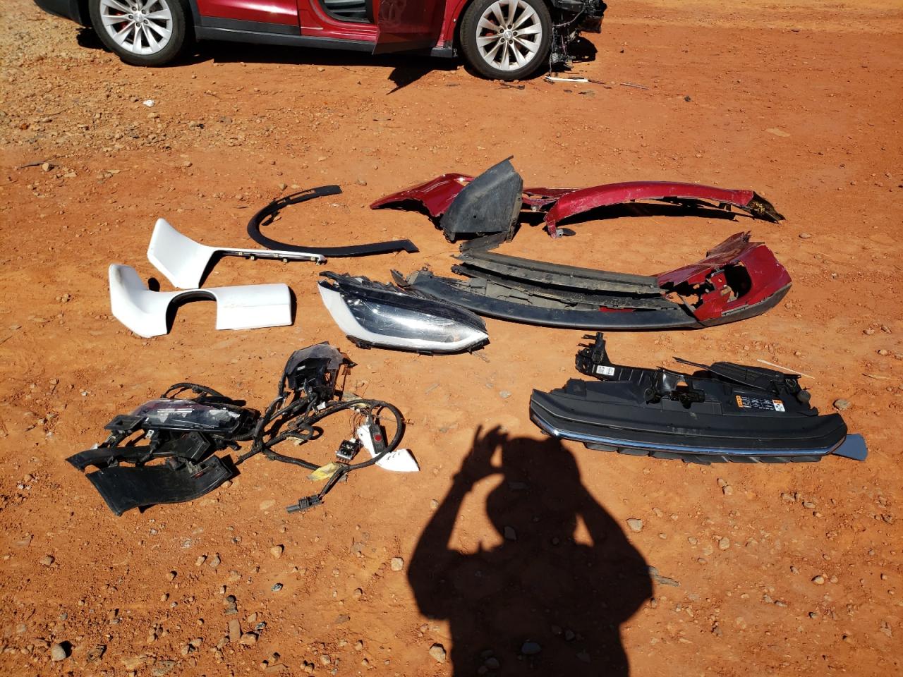 2018 Tesla Model X VIN: 5YJXCBE46JF135726 Lot: 94109225