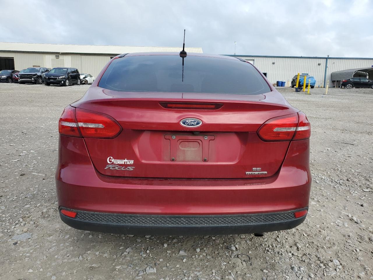 2016 Ford Focus Se VIN: 1FADP3F26GL293182 Lot: 82233035
