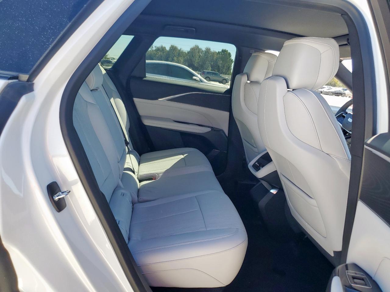 2024 Cadillac Lyriq Luxury VIN: 1GYKPPRL2RZ102994 Lot: 86116515