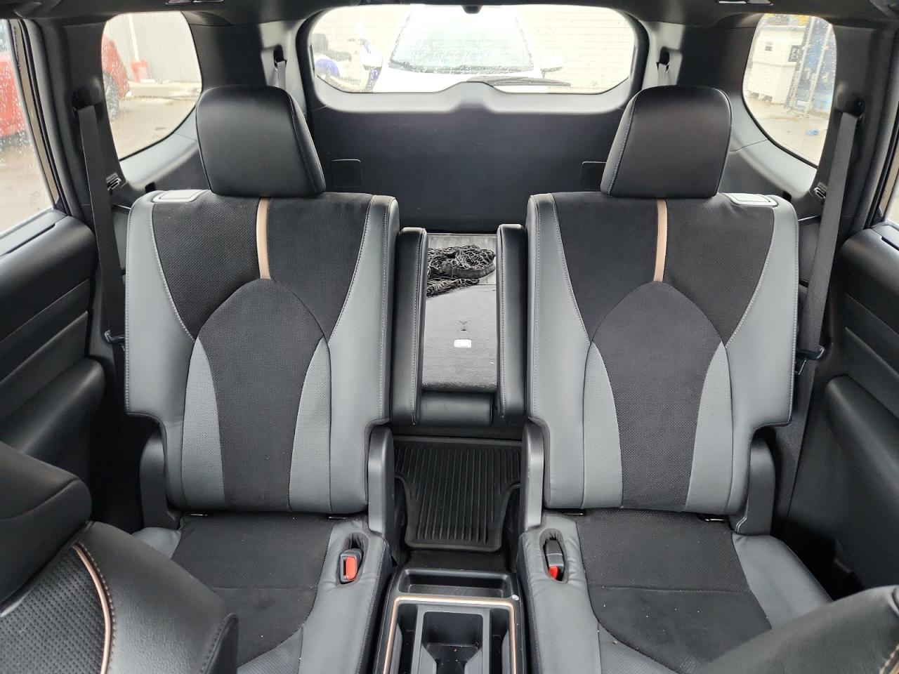 2024 Toyota Grand Highlander Limited VIN: 5TDADAB50RS002008 Lot: 86298225