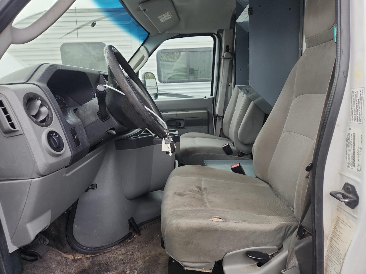 2011 Ford E350 Delivery Truck VIN: 1FDSS3HL7BDA36035 Lot: 82655495