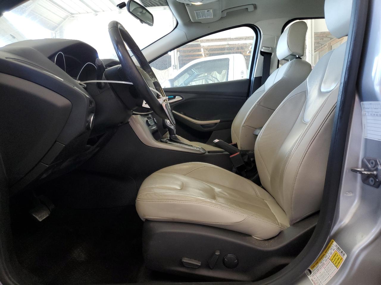 2016 Ford Focus Titanium VIN: 1FADP3N26GL302478 Lot: 86282875
