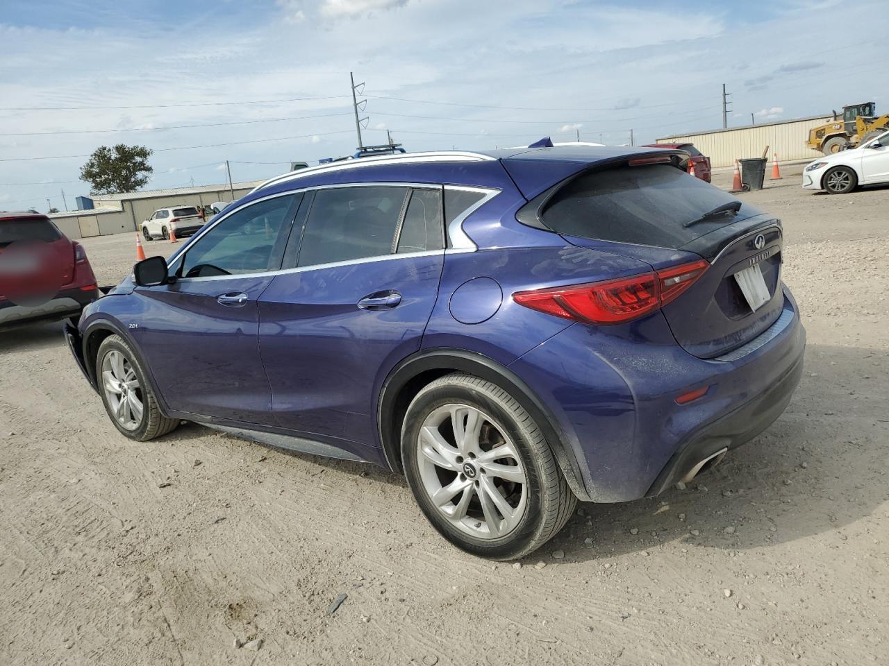 QX30 QX30