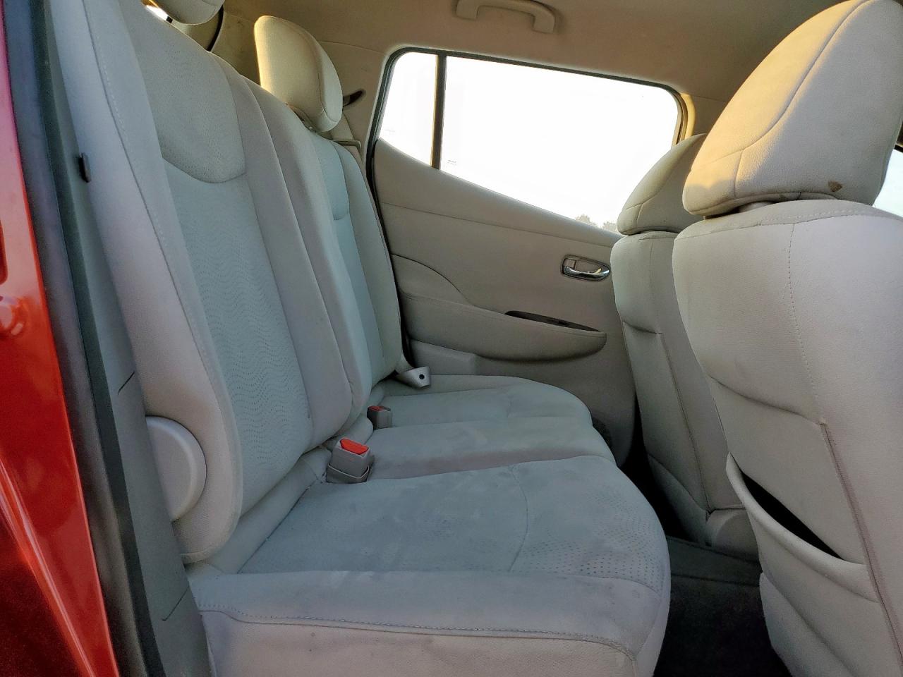 2015 Nissan Leaf S VIN: 1N4AZ0CP4FC335276 Lot: 82371185