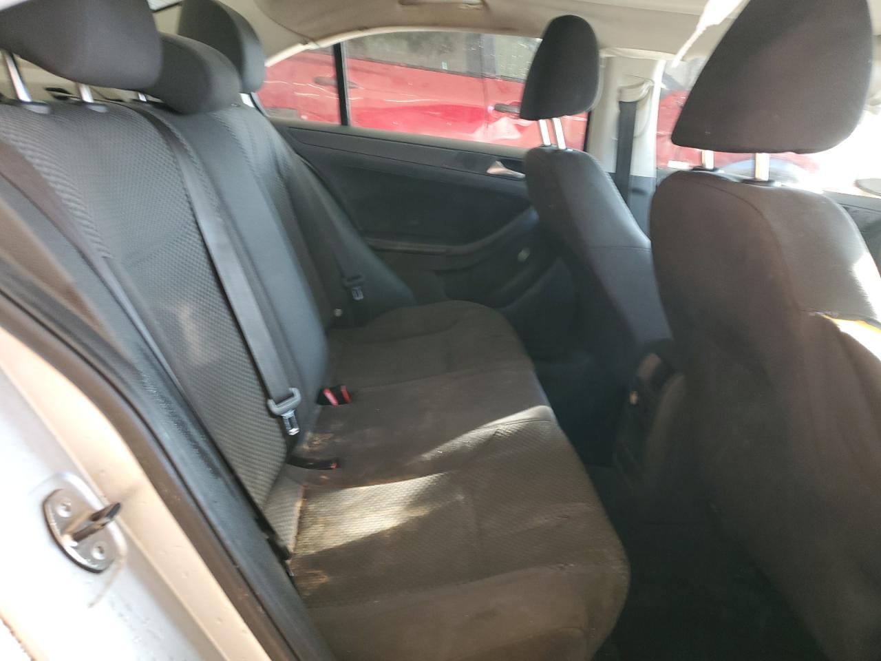2013 Volkswagen Jetta Base VIN: 3VW2K7AJ2DM258457 Lot: 86142175
