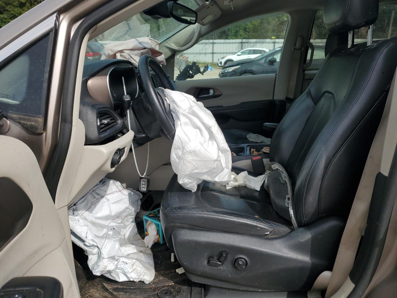 2017 Chrysler Pacifica Touring L Plus VIN: 2C4RC1EG3HR585698 Lot: 85917735