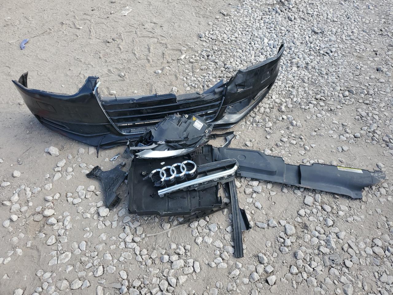 2015 Audi A4 Premium Plus VIN: WAUFFAFL6FN008998 Lot: 87231915