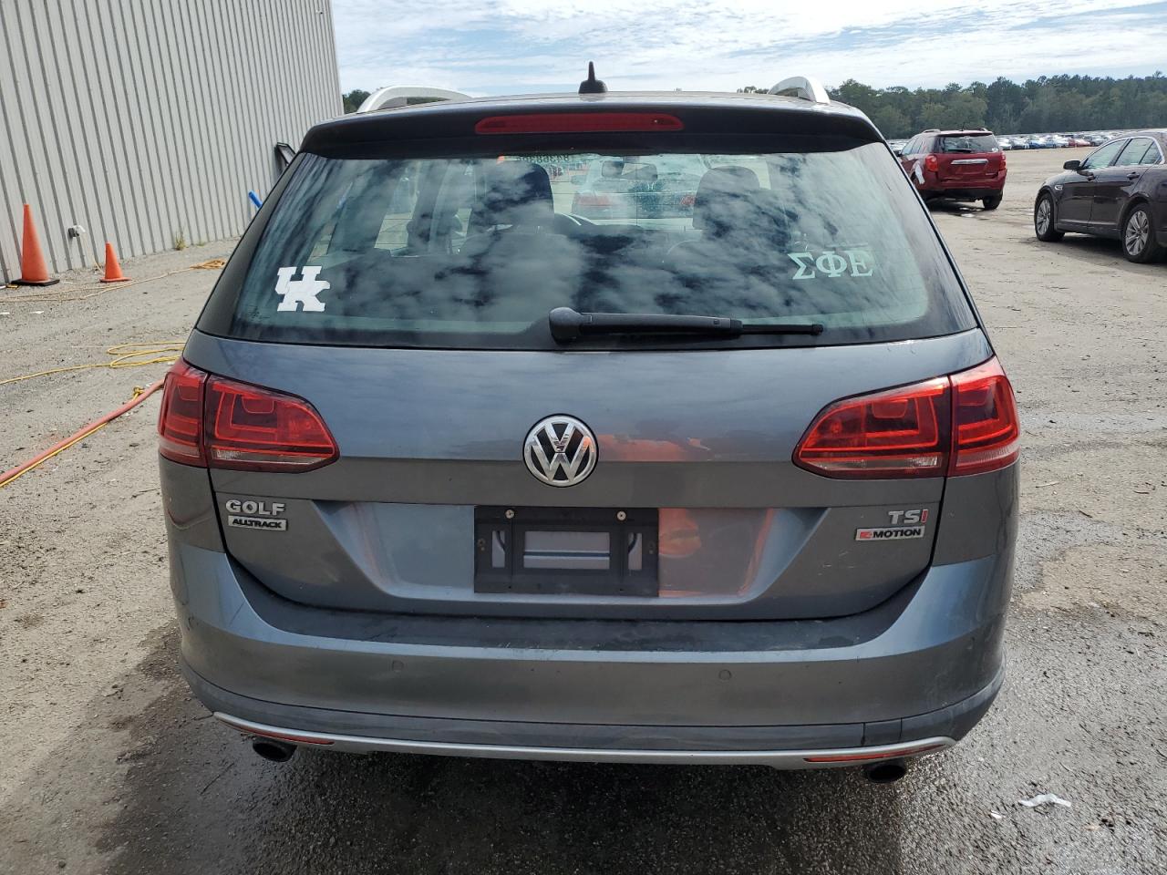 2017 Volkswagen Golf Alltrack S VIN: 3VWH17AU0HM513362 Lot: 84368395