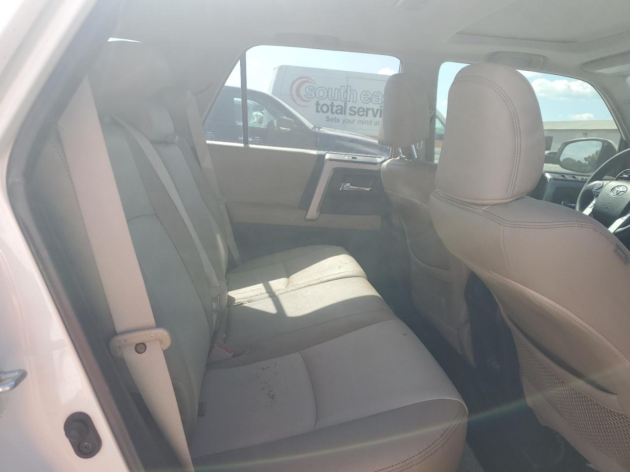 2020 Toyota 4Runner Sr5/Sr5 Premium VIN: JTEBU5JR0L5830245 Lot: 82001915