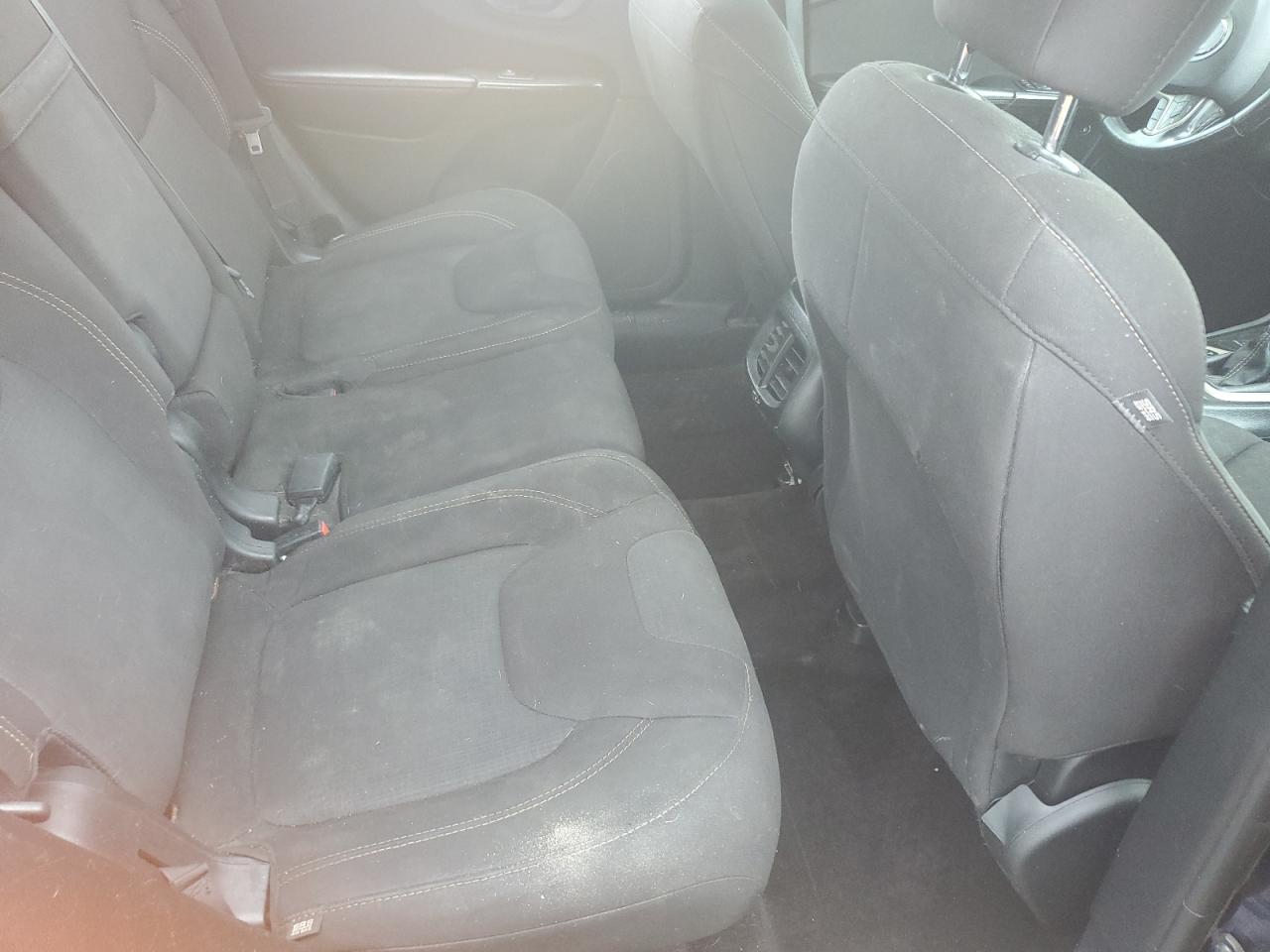 2016 Jeep Cherokee Latitude VIN: 1C4PJMCS6GW145809 Lot: 85523675